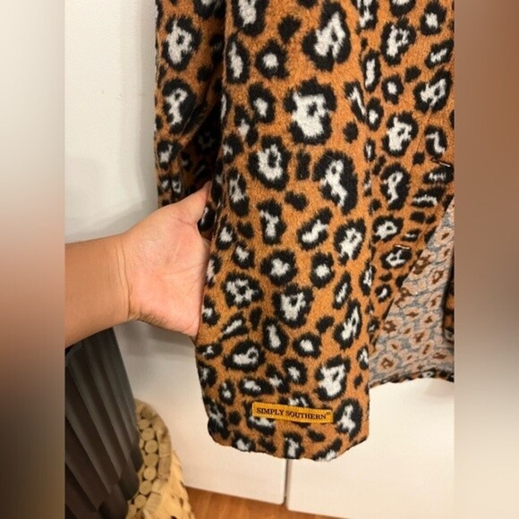 Simply Southern Shacket Leopard Print - Picture 5 of 5